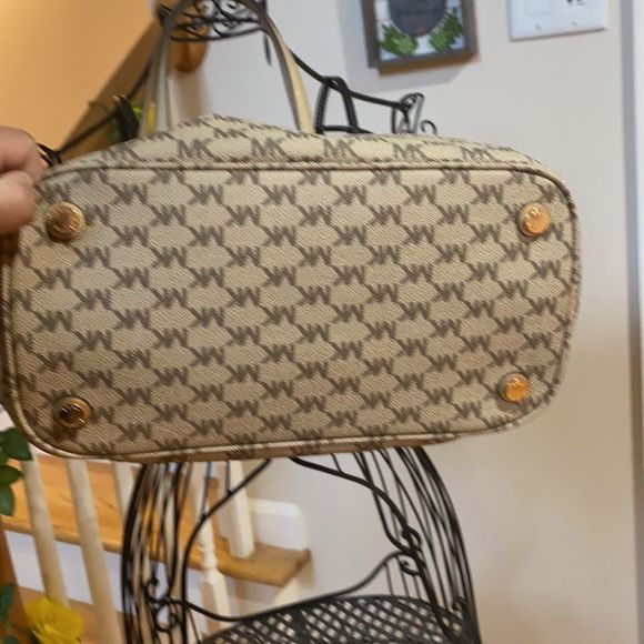 ✨Host Pick✨ MICHAEL Michael Kors Jet Set Multifunction Pocket Tote AUTHENTIC ✨ - Picture 14 of 16